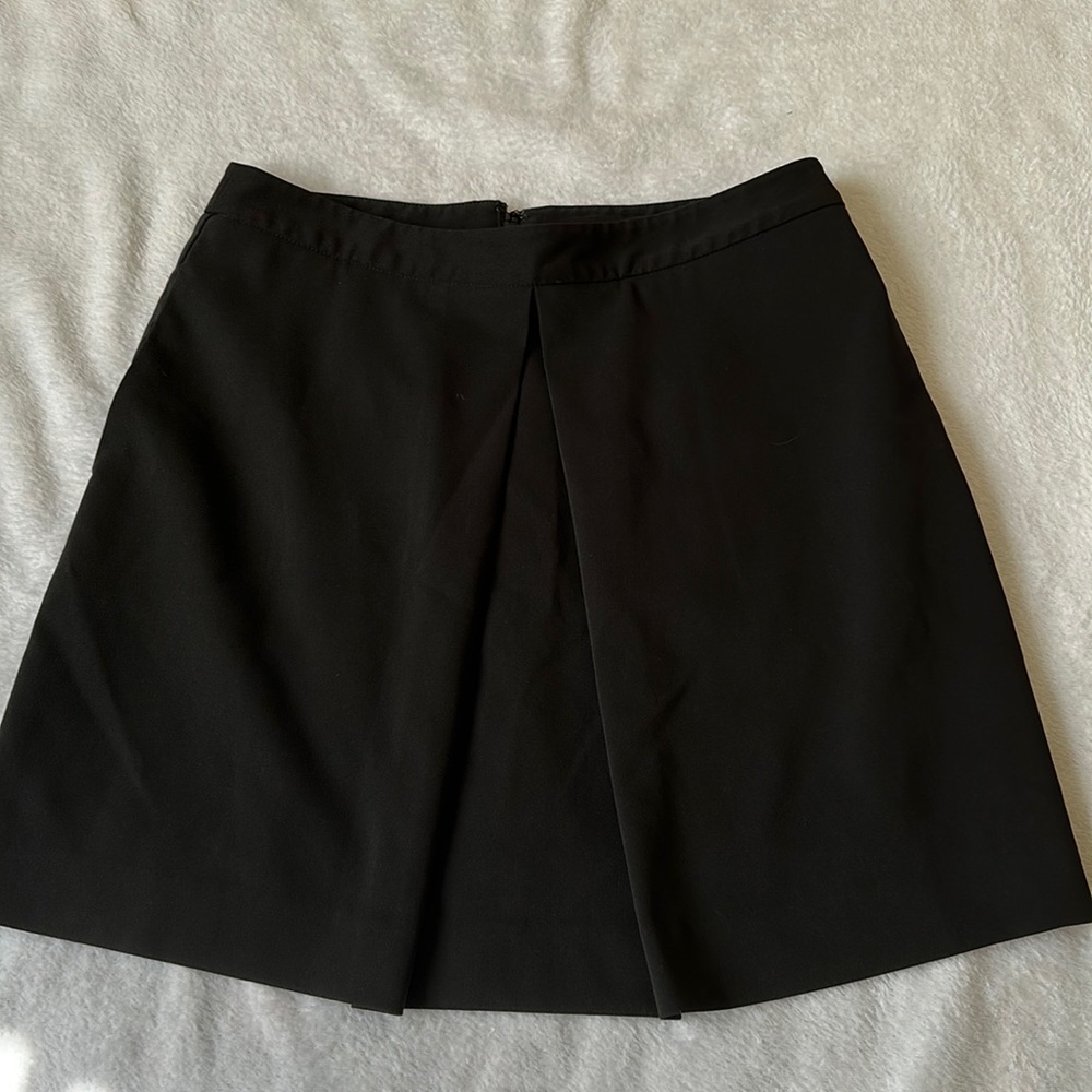 black skirt
